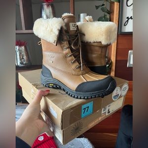 Ugg Adirondack II Size 7 Women